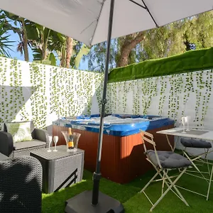 Chic Jacuzzi Y Playa , Malaga Spain
